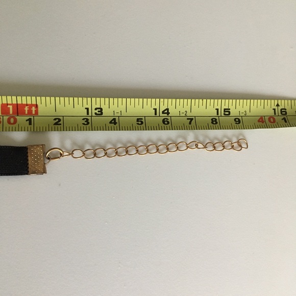 Set of three choker necklaces - Picture 6 of 8